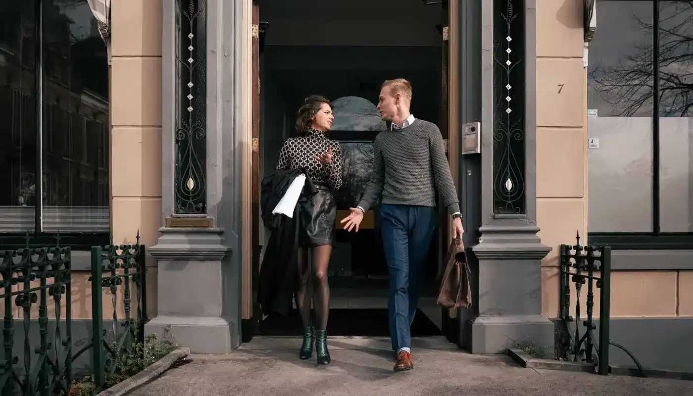 Bout-home_onze_mensen-ql94f747m9873uruvsii8ud183h1xezjnehnblhjcw